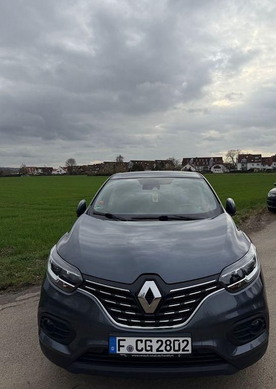 Gebraucht Renault Kadjar Equilibre 140 PS (102 kW) 2021 Grau SUV