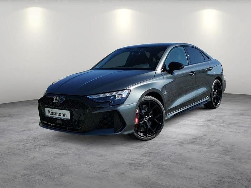 Daytonagrau perleffekt Neu 2025 Audi RS3 Ambiente Limousine | 66.290 € (Superpreis) - Bild 1/4