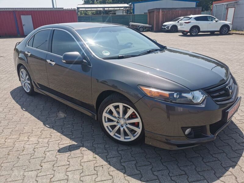 Grau Gebraucht 2009 Honda Accord Type S Limousine | 8.550 € (Etwas zu teuer) - Bild 1/4