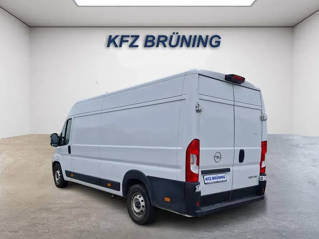 Gebraucht Opel Movano 140 PS (102 kW) 2024 Weiß Van
