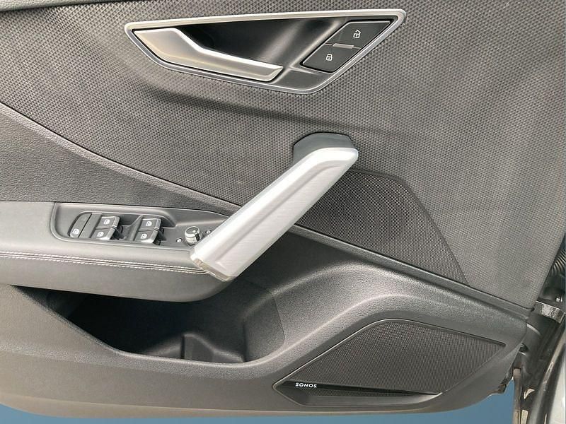 Gebraucht Audi Q2 S-Line 116 PS (85 kW) 2023 Grau SUV