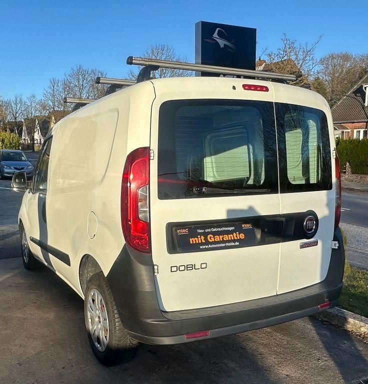 Gebraucht Fiat Doblò 101 PS (74 kW) 2016 Weiß Van / Kleinbus