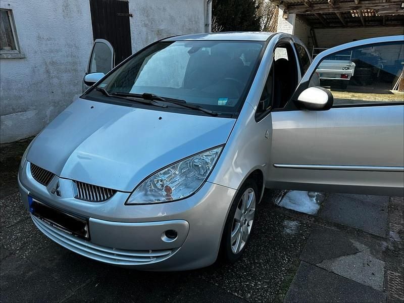 Gebraucht Mitsubishi Colt 95 PS (69 kW) 2007 Silber Kleinwagen