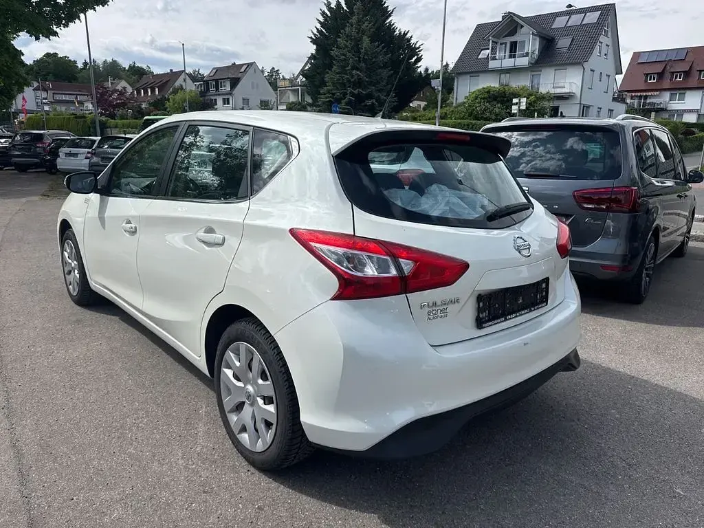 Gebraucht Nissan Pulsar Acenta 116 PS (85 kW) 2015 Weiß Kleinwagen