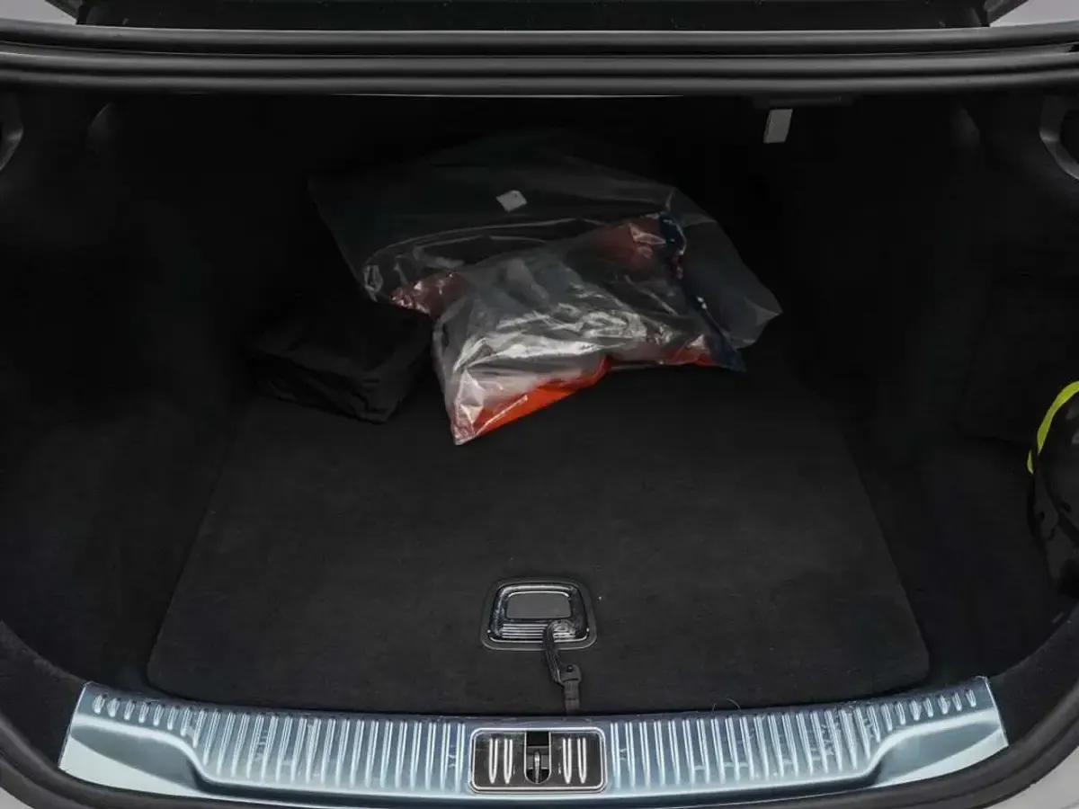 Gebraucht Mercedes S450 AMG line 404 PS (297 kW) 2024 Opalithweiß Limousine