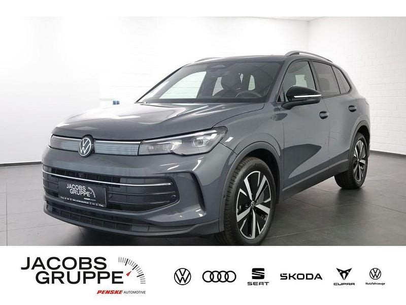 Grau Gebraucht 2024 VW Tiguan Goal SUV | 38.640 € - Bild 1/4