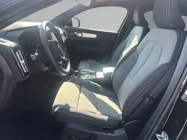 Gebraucht Volvo XC40 Plus 163 PS (119 kW) 2025 Onyx schwarz SUV