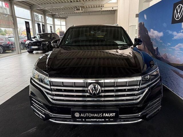 Gebraucht VW Touareg Elegance 286 PS (210 kW) 2021 Schwarz perleffekt SUV