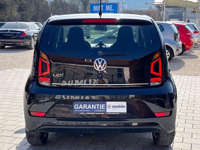 Gebraucht VW up! Beats 77 PS (56 kW) 2016 Schwarz Kleinwagen