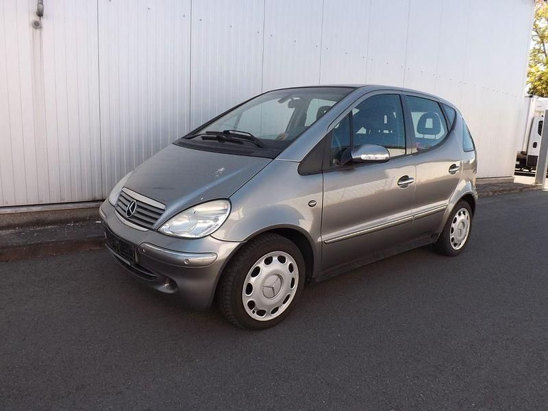 Grau Gebraucht 2003 Mercedes A160 Elegance Van / Kleinbus | 1.790 € (Guter Preis) - Bild 1/4