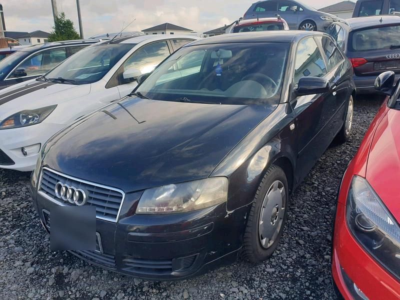 Schwarz Gebraucht 2006 Audi A3 Sportback Sport Limousine | 750 € (Superpreis) - Bild 1/4