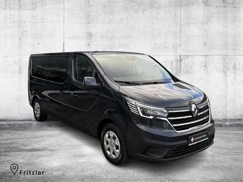 Schwarz Gebraucht 2024 Renault Trafic Life Van | 34.880 € (Guter Preis) - Bild 1/1
