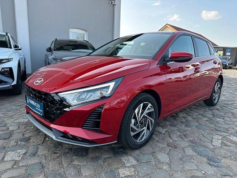 Neu Hyundai i20 GO! 101 PS (74 kW) 2025 Rot Kleinwagen