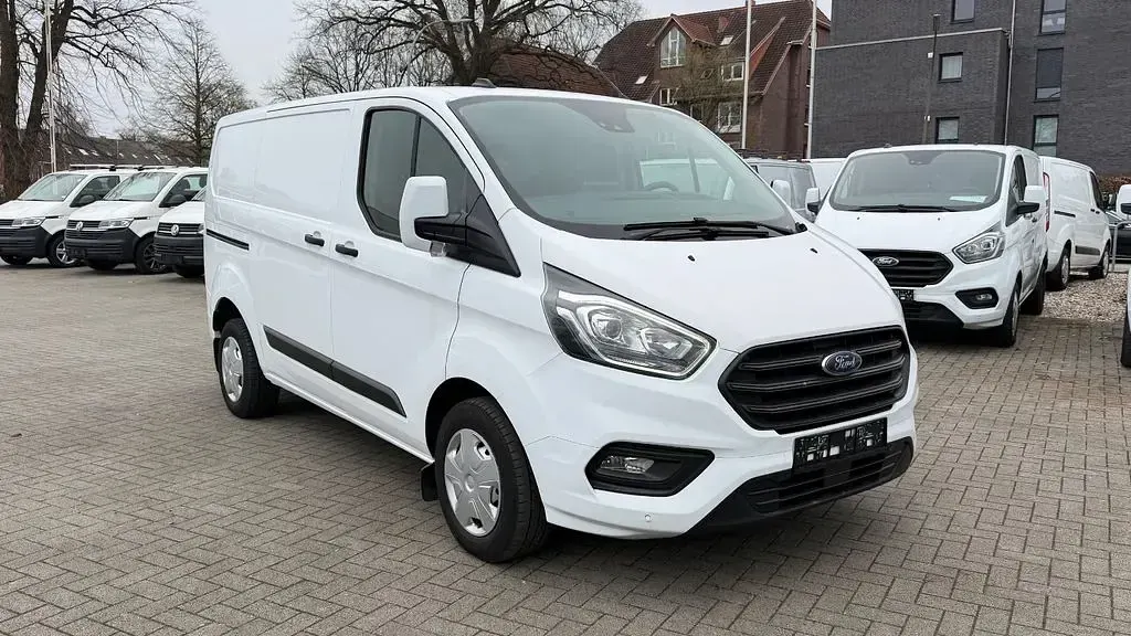 Gebraucht Ford Transit Custom Trend 131 PS (96 kW) 2021 Weiß Van / Kleinbus