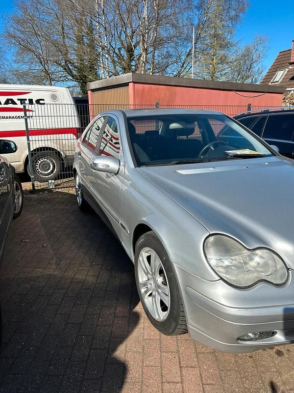 Gebraucht Mercedes C200 122 PS (89 kW) 2004 Limousine