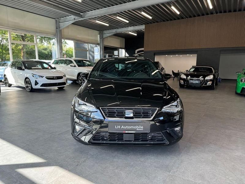 Schwarz Gebraucht 2022 Seat Ibiza FR Limousine | 18.990 € (Fairer Preis) - Bild 1/4