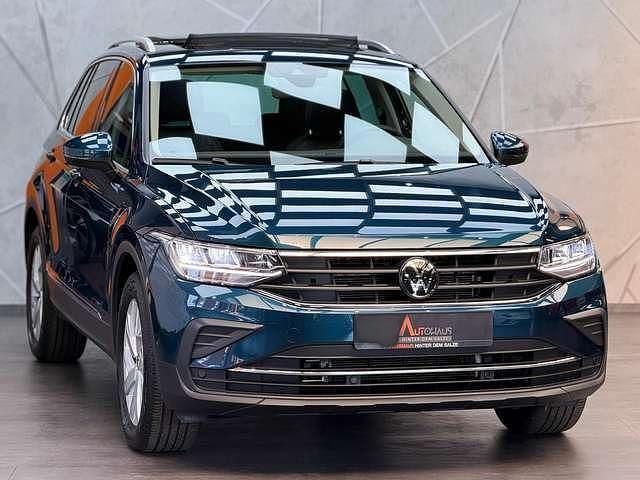 Gebraucht VW Tiguan Move 131 PS (96 kW) 2023 Blau metallic SUV