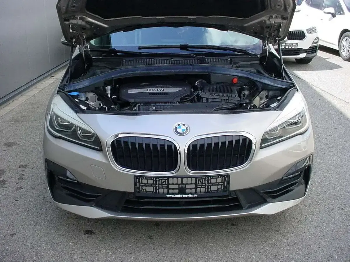Gebraucht BMW 216 Sport Line 109 PS (80 kW) 2021 Silber Coupé