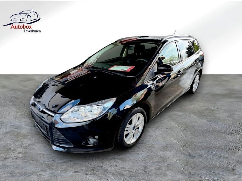 Schwarz Gebraucht 2014 Ford Focus Trend Limousine | 7.200 € (Etwas zu teuer) - Bild 1/4