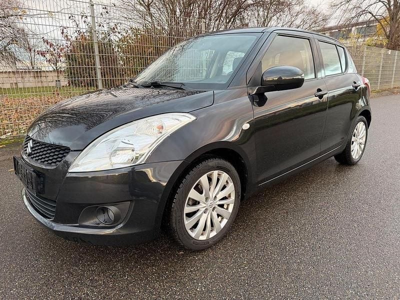 Schwarz Gebraucht 2011 Suzuki Swift Comfort Kleinwagen | 4.490 € (Guter Preis) - Bild 1/4