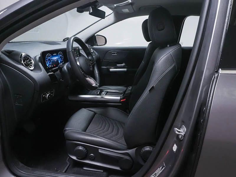 Gebraucht Mercedes EQA300 Progressive 167 kW (228 PS) 2025 Grau SUV