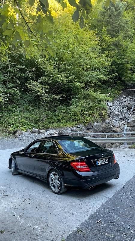 Gebraucht Mercedes C350 265 PS (194 kW) 2011 Schwarz Limousine