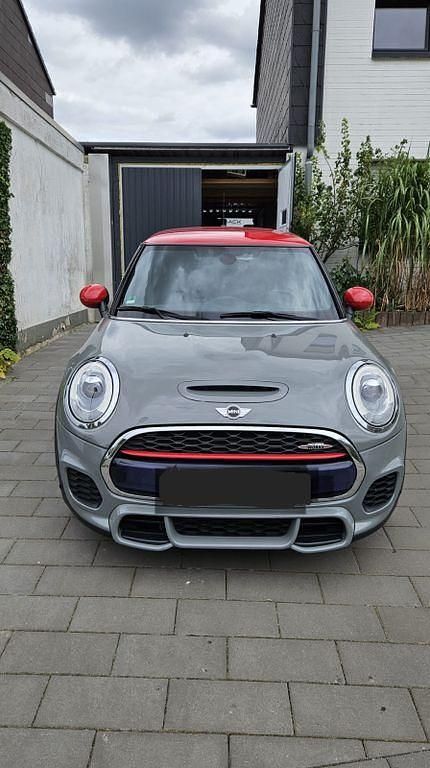 Grau Gebraucht 2017 Mini John Cooper Works Kleinwagen | 18.700 € (Guter Preis) - Bild 1/4