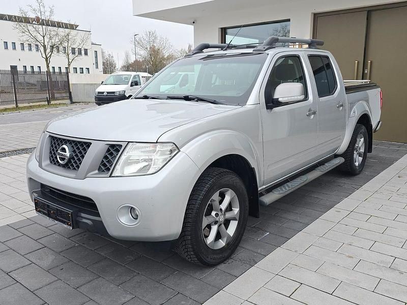 Silber Gebraucht 2015 Nissan Navara Platinum Abholung | 13.990 € (Superpreis) - Bild 1/4