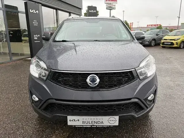 Gebraucht SsangYong Korando Quartz 178 PS (130 kW) 2016 Grau SUV