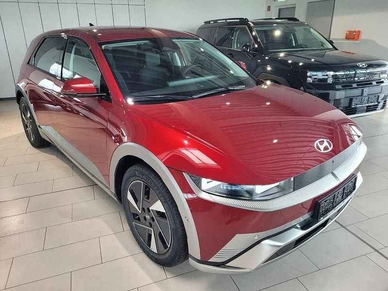 Gebraucht Hyundai Ioniq Techniq 167 kW (228 PS) 2025 Ultimate red / met Kleinwagen
