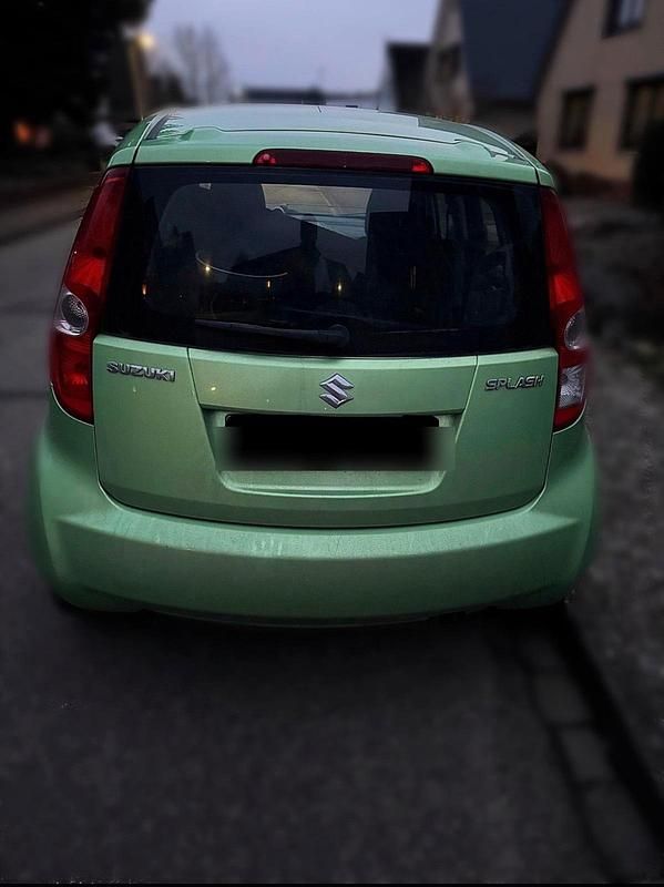 Second-hand Suzuki Splash 86 CP (63 kW) 2008 Verde Hatchback