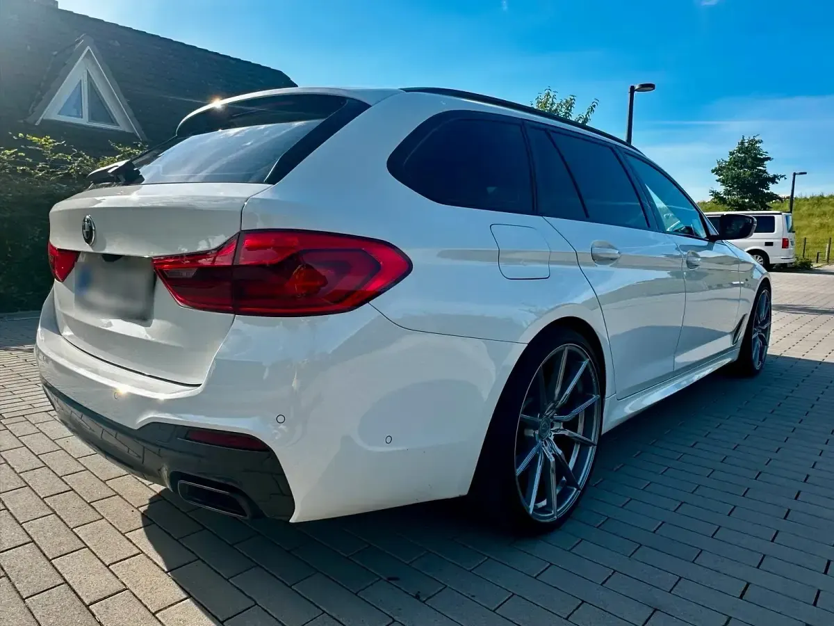 Gebraucht BMW 320 Sport Line 400 PS (294 kW) 2020 Weiß Kombi