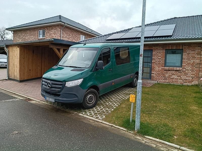 Używany Mercedes Sprinter 143 KM (105 kW) 2018 Zielony Van