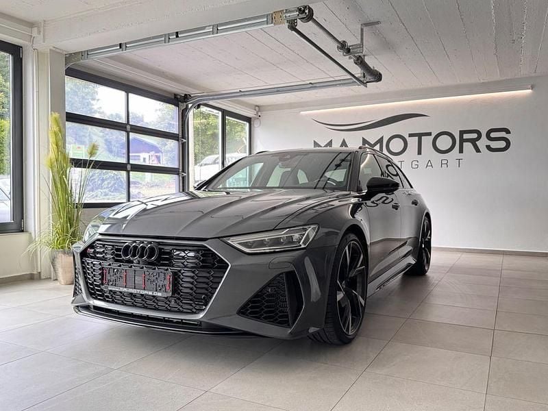 Grau Gebraucht 2023 Audi RS6 Sport Kombi | 96.500 € - Bild 1/4