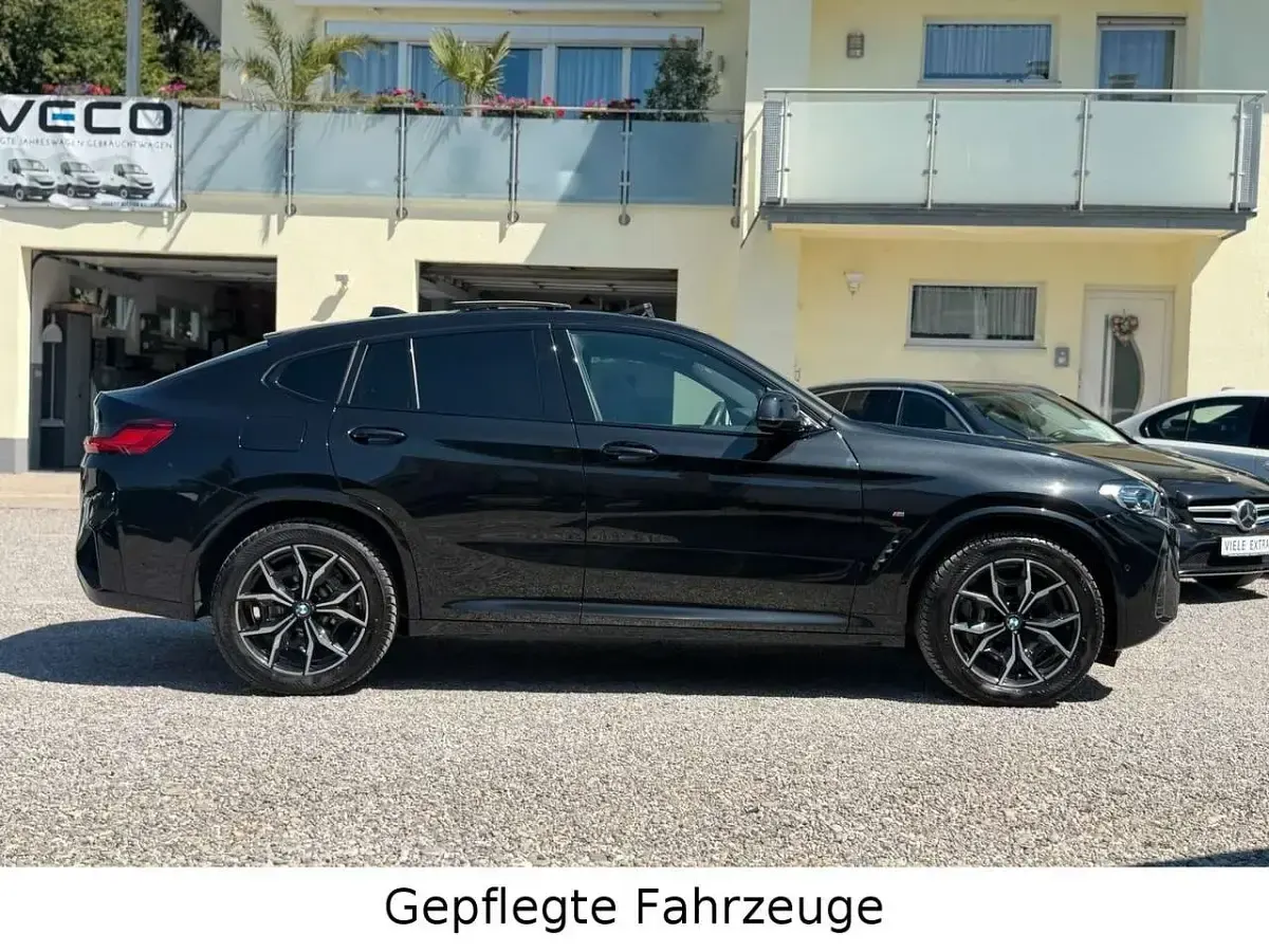 Gebraucht BMW X4 M Sport 245 PS (180 kW) 2025 Schwarz SUV