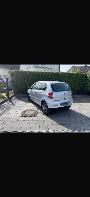 Second-hand VW Fox 69 CP (50 kW) 2005 Argintiu Hatchback