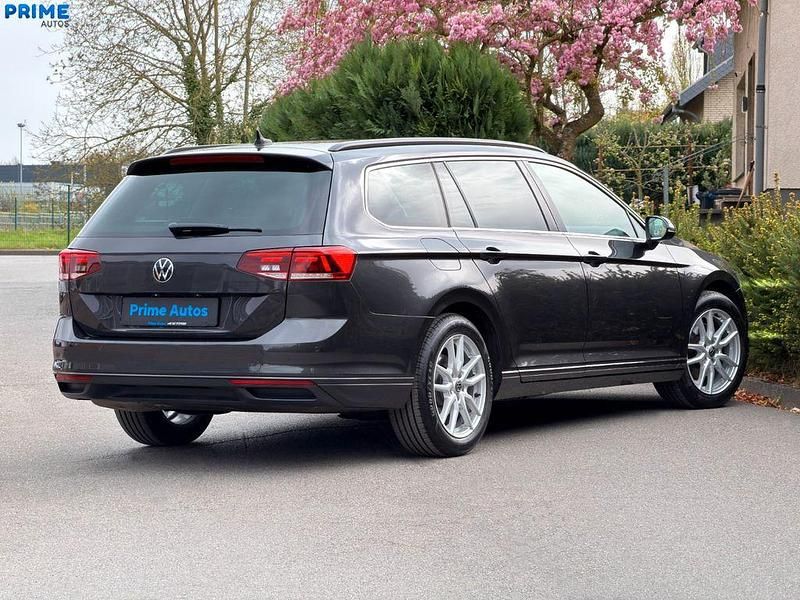 Gebraucht VW Passat Business 150 PS (110 kW) 2021 Grau Kombi