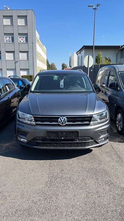 Grau Gebraucht 2019 VW Tiguan IQ Drive SUV | 20.999 € (Fairer Preis) - Bild 1/4