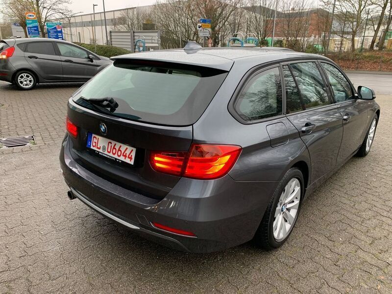 Gebraucht BMW 320 184 PS (135 kW) 2013 Grau Kombi