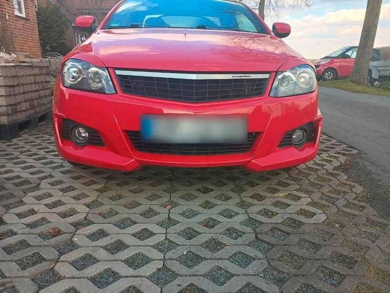 Gebraucht Opel Tigra Cosmo 125 PS (91 kW) 2005 Rot Cabrio