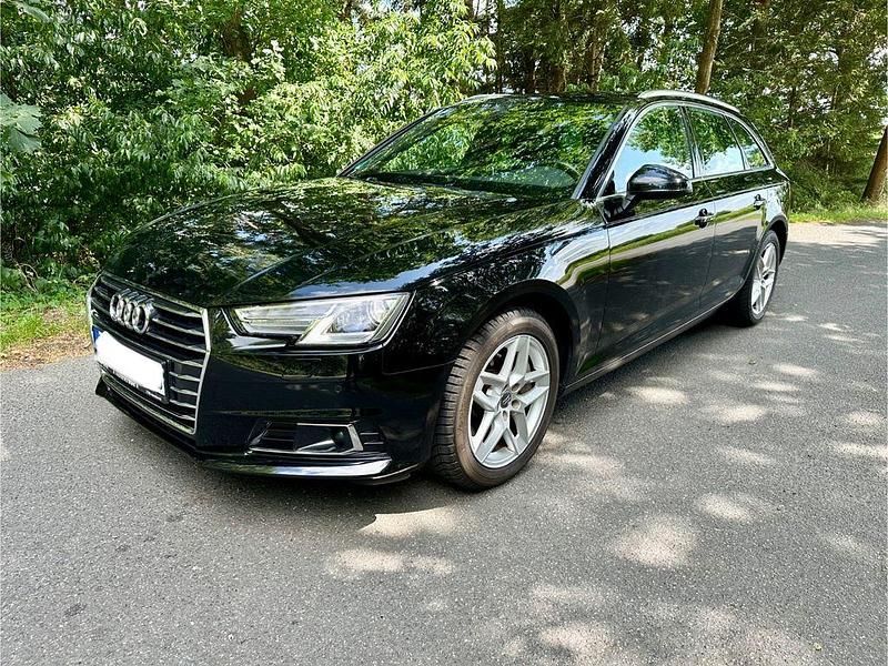 Schwarz Gebraucht 2018 Audi A4 Design Kombi | 21.700 € (Fairer Preis) - Bild 1/4
