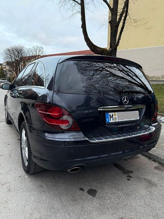 Gebraucht Mercedes R350 272 PS (200 kW) 2009 Blau Van / Kleinbus