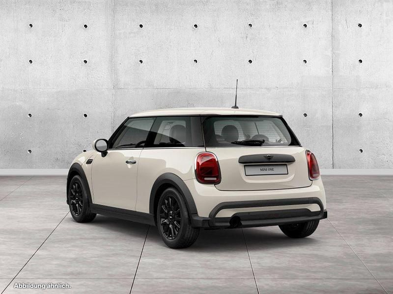 Gebraucht Mini ONE Classic 102 PS (75 kW) 2022 Pepper white Kleinwagen