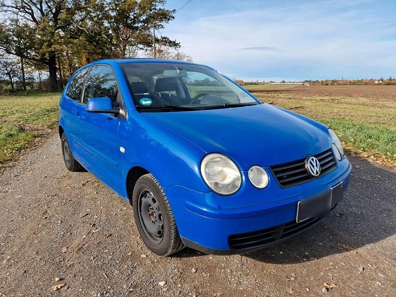Blau Gebraucht 2004 VW Polo Kleinwagen | 2.600 € (Etwas zu teuer) - Bild 1/4