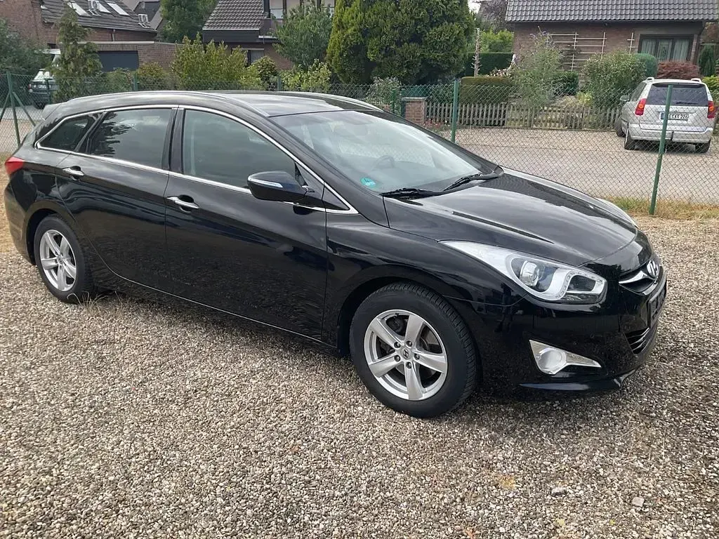 Gebraucht Hyundai i40 Edition 136 PS (100 kW) 2015 Schwarz Kombi