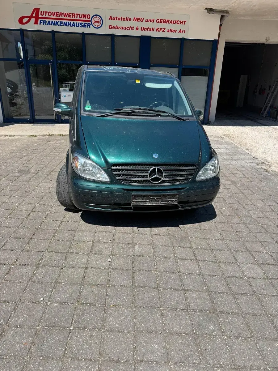 Gebraucht Mercedes Viano 150 PS (110 kW) 2005 Grün Van / Kleinbus