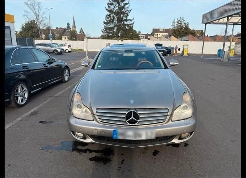 Silber Gebraucht 2006 Mercedes CLS320 Limousine | 4.795 € (Superpreis) - Bild 1/4