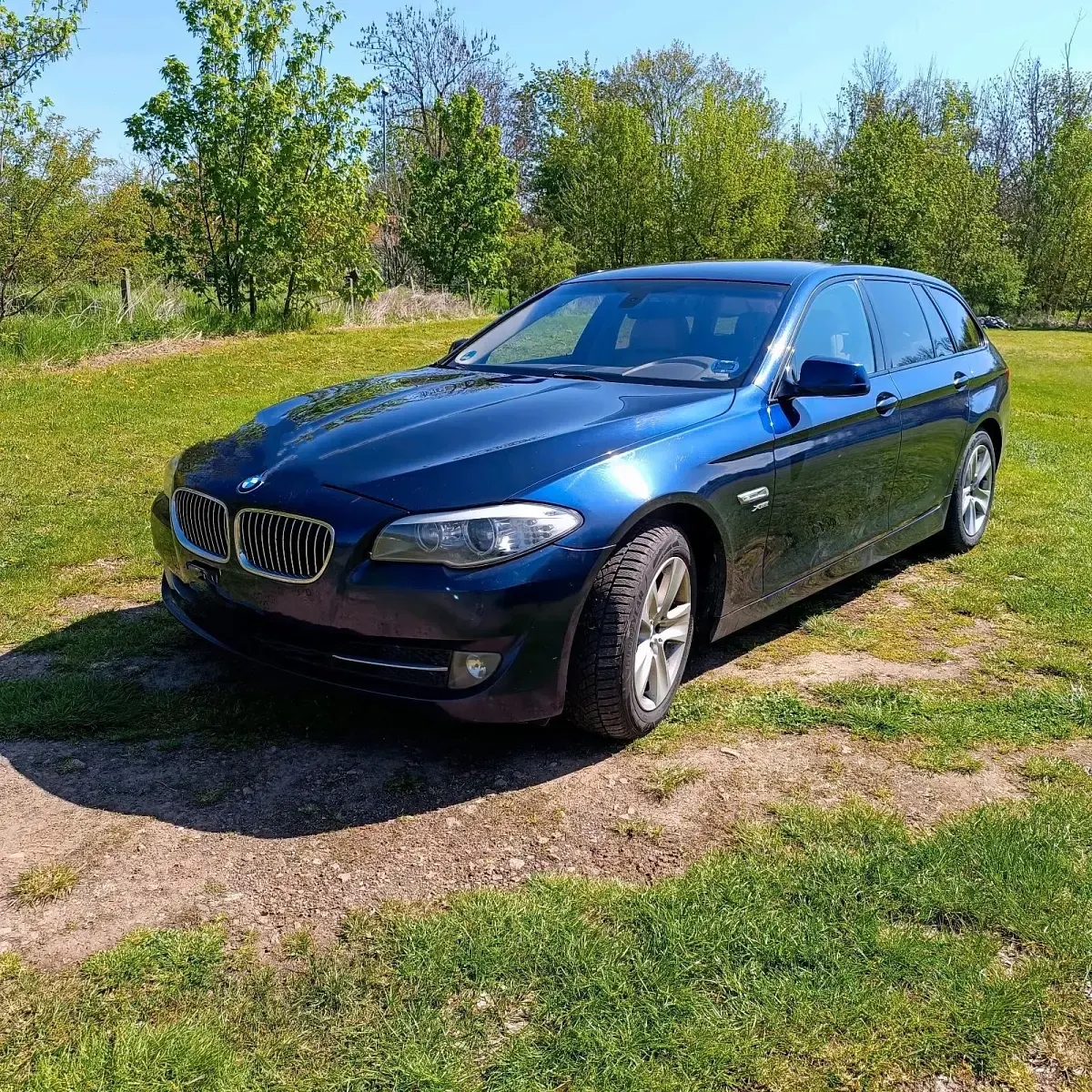 Gebraucht BMW 530 258 PS (189 kW) 2011 Blau Kombi