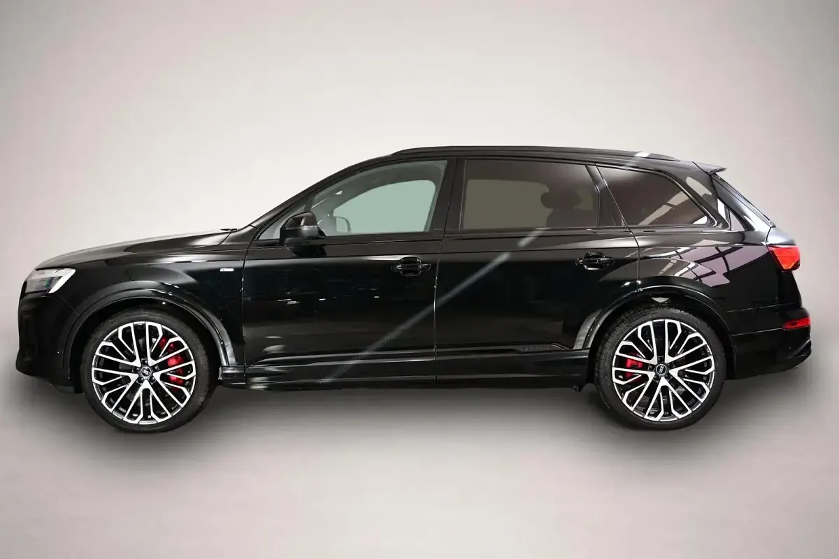 Gebraucht Audi Q7 Ambiente 286 PS (210 kW) 2026 Manufacturer SUV
