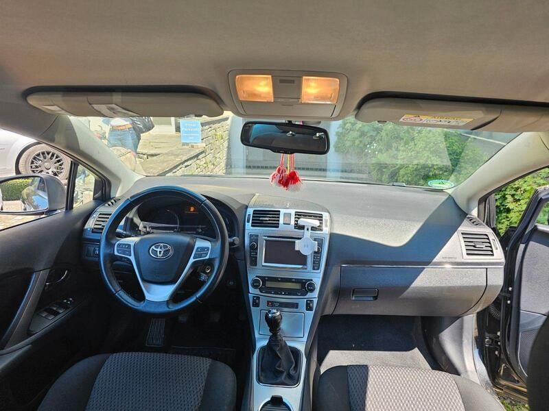 Schwarz Gebraucht 2013 Toyota Avensis Limousine | 10.000 € (Fairer Preis) - Bild 1/4